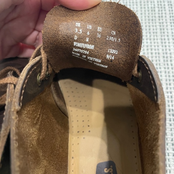 Original Clarks - Picture 2 of 3